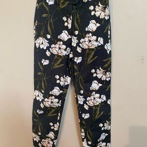 Floral Abercrombie and Fitch Size 2 ankle pants